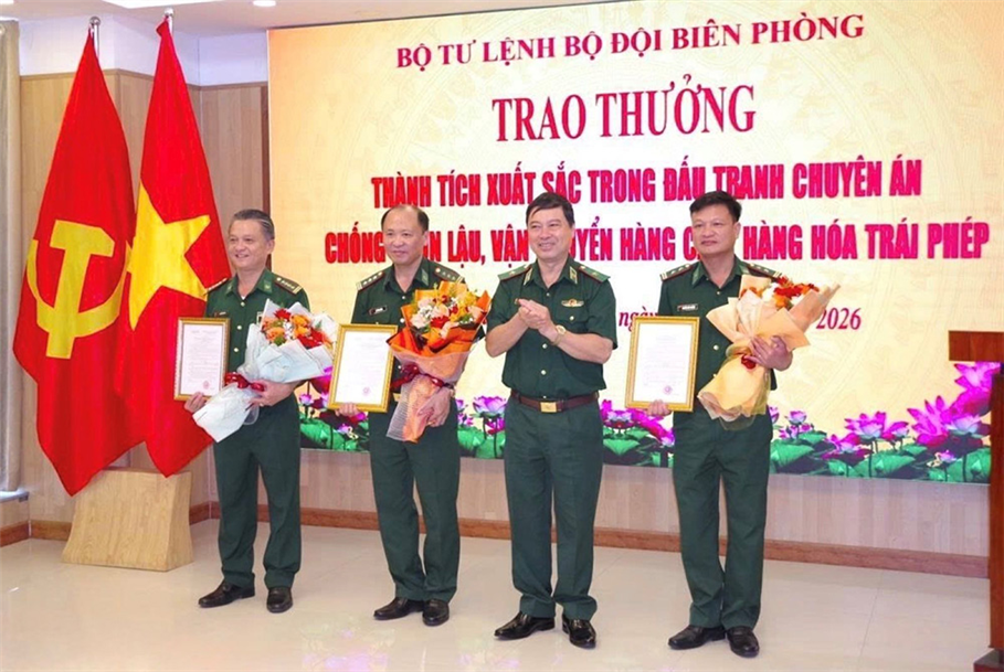 Bộ đội biên phòng Đồng Nai được khen thưởng trong đợt cao điểm tấn công trấn áp tội phạm
